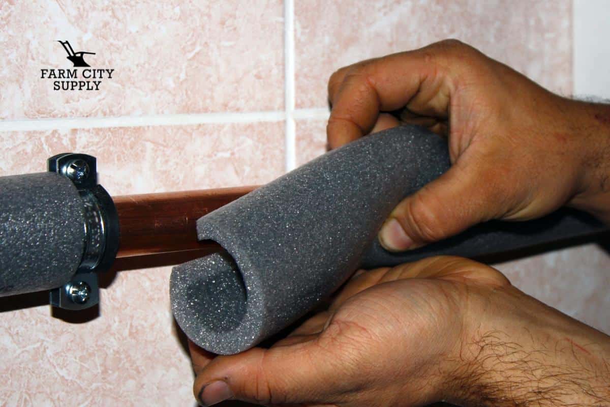 insulating a pipe in winter