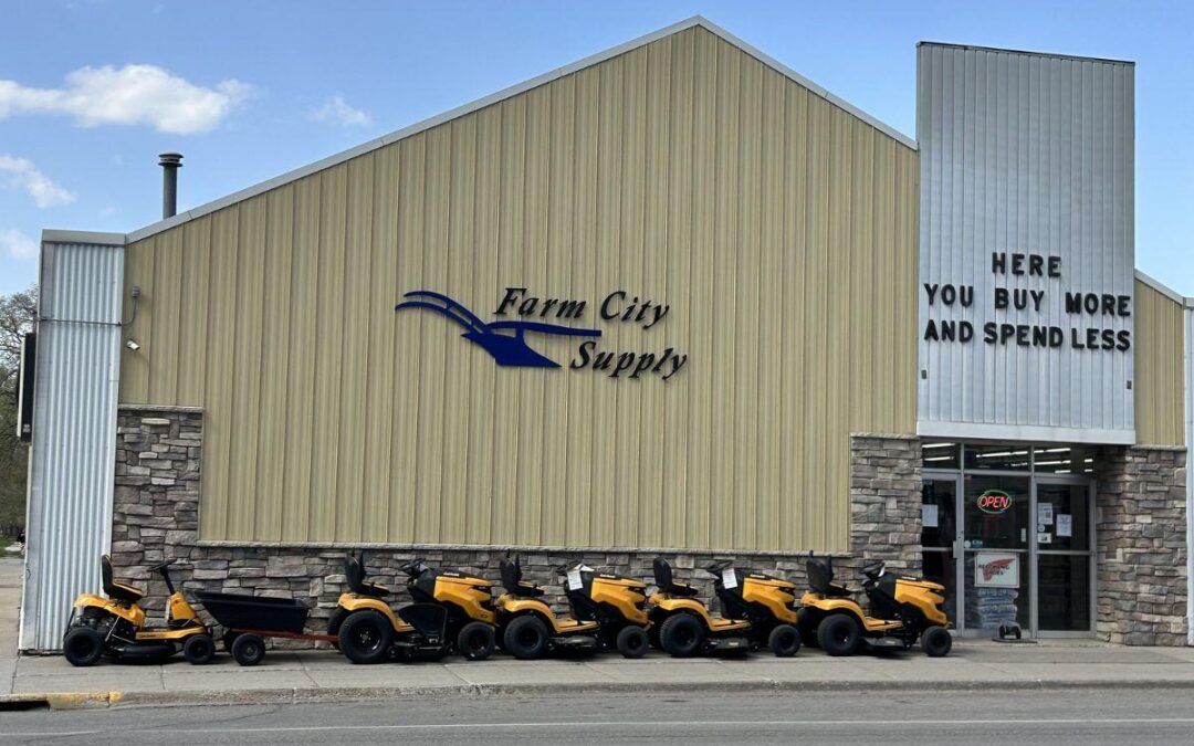 Summer Starts Here: Farm City Supply Team Picks for Work, Weekends, and Lake Days